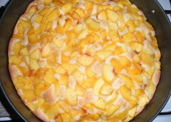 Nektarīnu - persiku torte