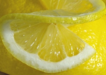 Desmit derīgi padomi par citronu izmantošanu