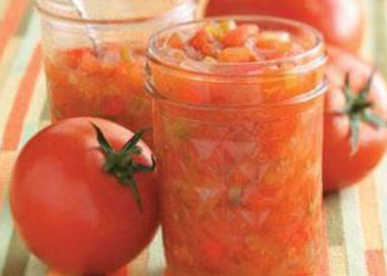Pikantā tomātu uzkoda
