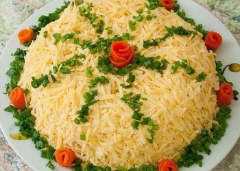 Vistas filejas salāti ar sieru „Brīvdienu salāti”