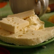 Mājās gatavots mīkstais siers