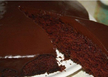 Ātri pagatavojamā šokolādes kūka