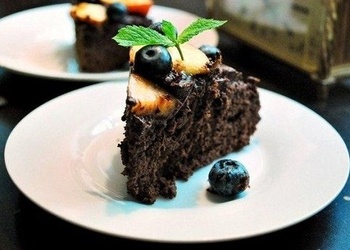 Šokolādes kūka „Melnā vakarkleita”