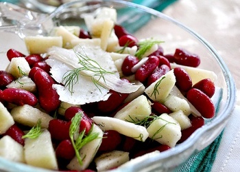 Ābolu un pupiņu salāti ar Fetas sieru