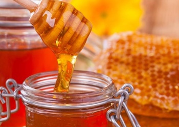 Kāpēc medus jāpievieno atdzisušai tējai?