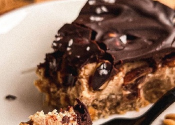 Snickers kūka - garda un ļoti vienkārša recepte