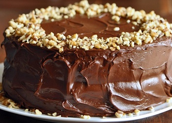 Šokolādes torte ar vārīto krēmu