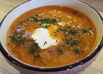Lēcu-tomātu zupa